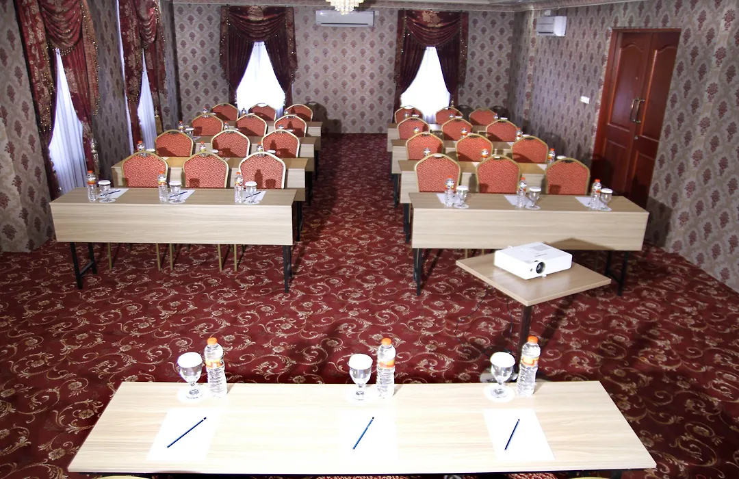 Hersya Front One Inn Surabaya-1
